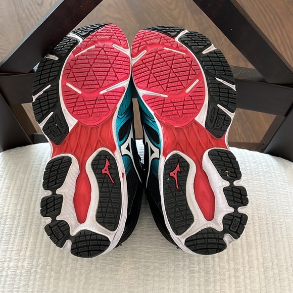 Mizuno Wave Shadow 2 size 6 - Picture 8 of 8